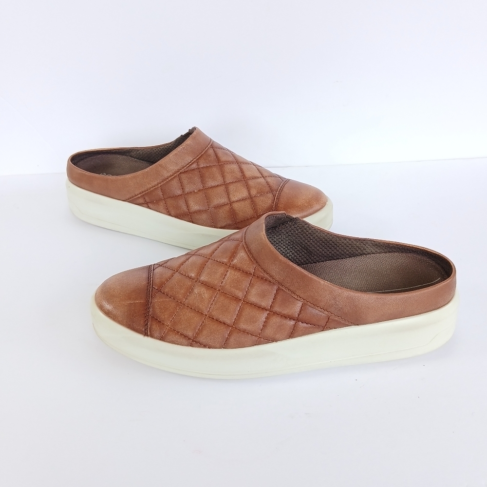 Ecco Soft 8 Quilted Leather Mule Size 40